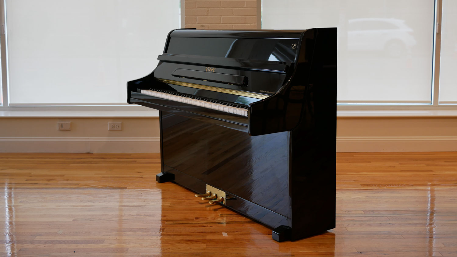 Essex Model EUP-108C Upright Piano